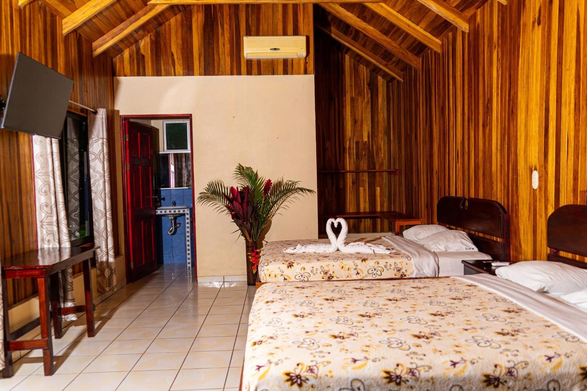 Selvita Lodge Arenal Ла Фортуна Экстерьер фото